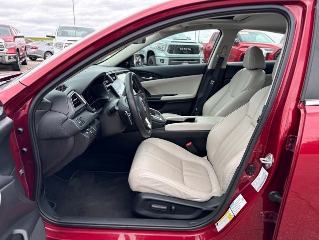 2022 Honda Insight Touring