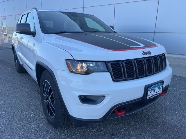 Used 2018 Jeep Grand Cherokee Trailhawk with VIN 1C4RJFLG5JC419011 for sale in Mankato, Minnesota
