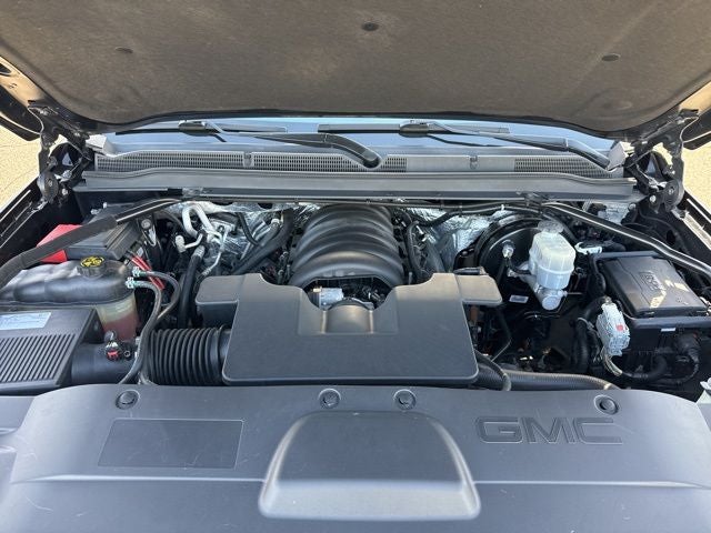 Used 2018 GMC Yukon XL Denali with VIN 1GKS2HKJ3JR263172 for sale in Mankato, Minnesota