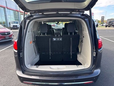 2020 Chrysler Pacifica Touring L
