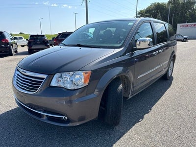 2015 Chrysler Town & Country Touring-L