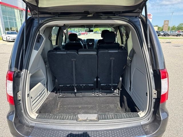 2015 Chrysler Town & Country Touring-L