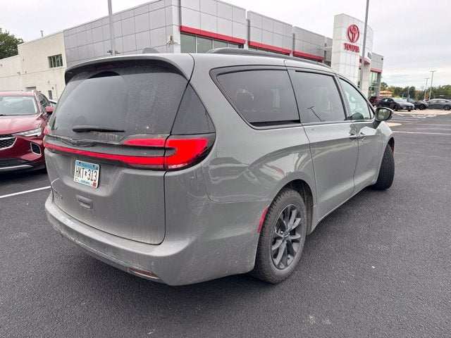 2021 Chrysler Pacifica Touring