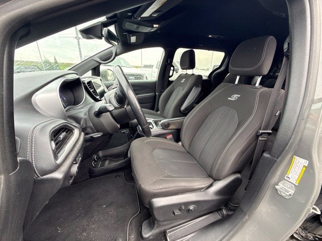 2021 Chrysler Pacifica Touring