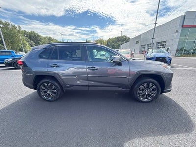 2022 Toyota RAV4 Hybrid XLE Premium