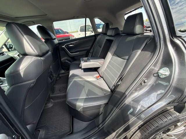 2022 Toyota RAV4 Hybrid XLE Premium
