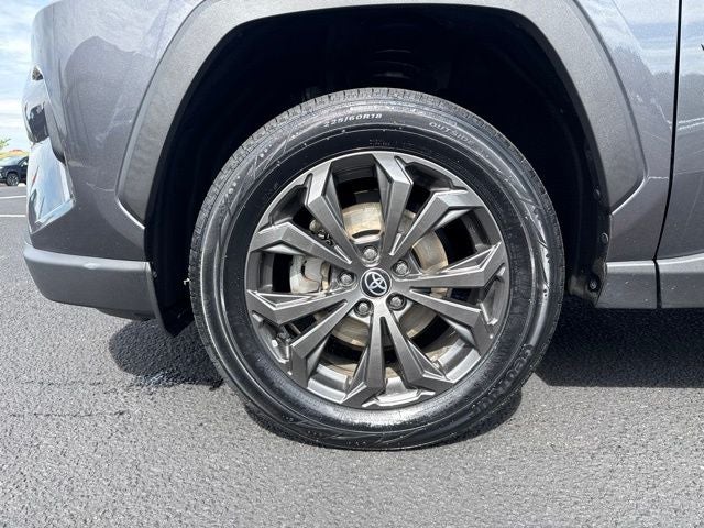 2022 Toyota RAV4 Hybrid XLE Premium