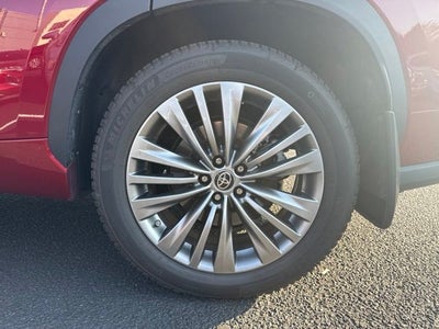2020 Toyota Highlander Hybrid Platinum