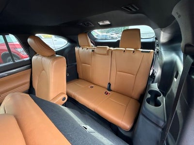 2020 Toyota Highlander Hybrid Platinum