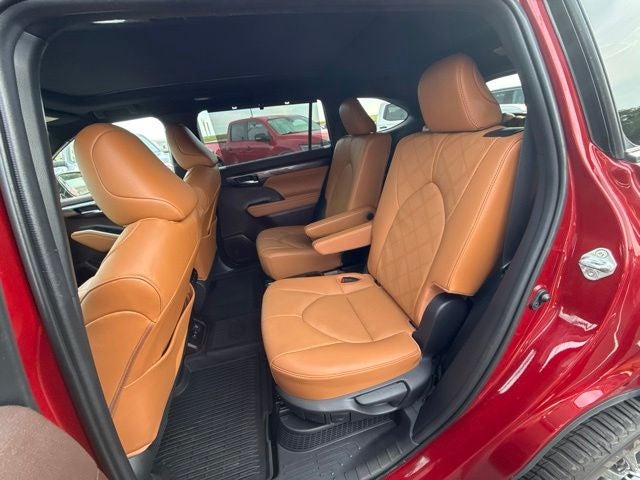 2020 Toyota Highlander Hybrid Platinum