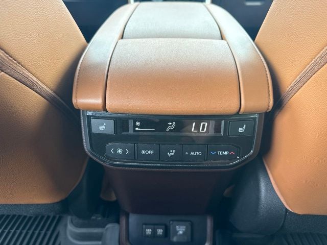 2020 Toyota Highlander Hybrid Platinum