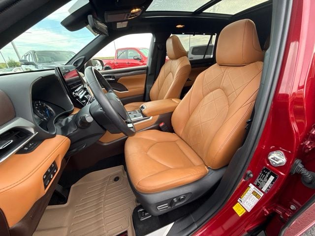 2020 Toyota Highlander Hybrid Platinum