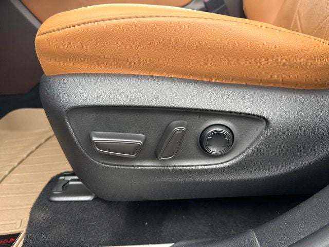 2020 Toyota Highlander Hybrid Platinum