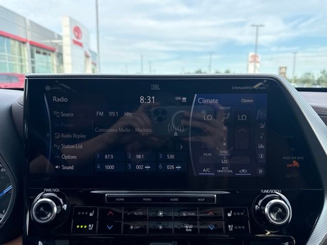 2020 Toyota Highlander Hybrid Platinum