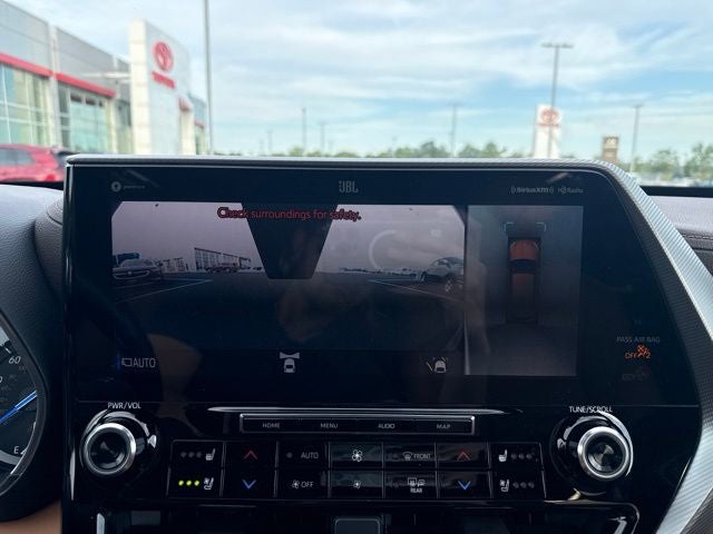 2020 Toyota Highlander Hybrid Platinum