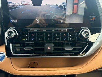 2020 Toyota Highlander Hybrid Platinum