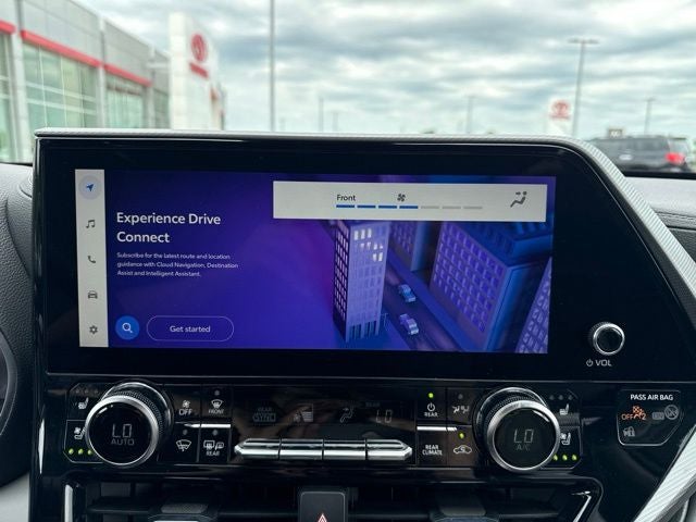 2023 Toyota Highlander Hybrid Platinum