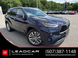 2023 Toyota Highlander Hybrid Platinum