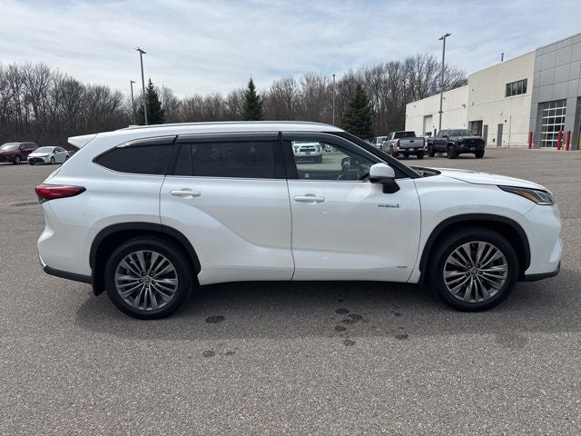 2021 Toyota Highlander Hybrid Platinum
