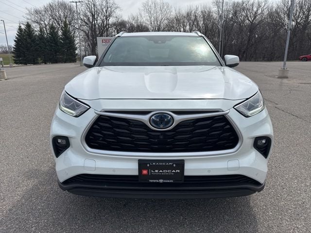 2021 Toyota Highlander Hybrid Platinum