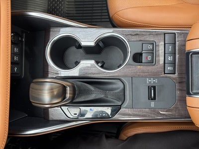 2021 Toyota Highlander Hybrid Platinum