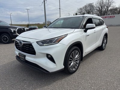 2021 Toyota Highlander Hybrid Platinum