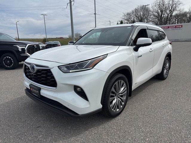 2021 Toyota Highlander Hybrid Platinum