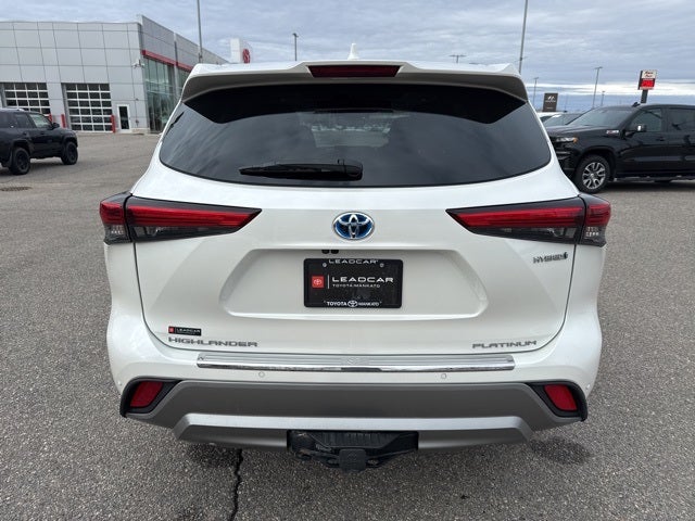 2021 Toyota Highlander Hybrid Platinum