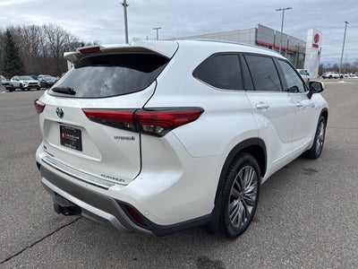 2021 Toyota Highlander Hybrid Platinum