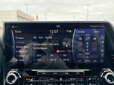 2021 Toyota Highlander Hybrid Platinum