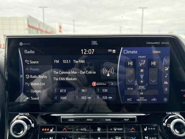 2021 Toyota Highlander Hybrid Platinum