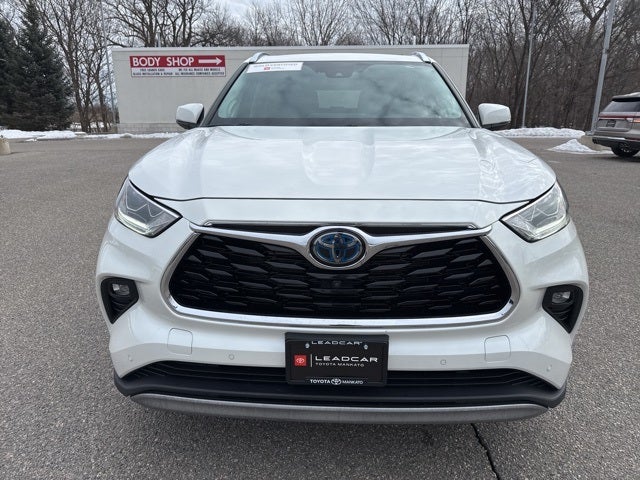 2021 Toyota Highlander Hybrid Platinum