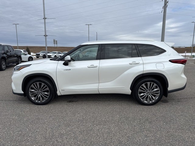 2021 Toyota Highlander Hybrid Platinum