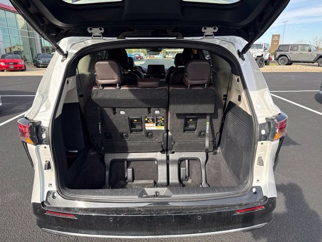 2023 Toyota Sienna Platinum 7 Passenger