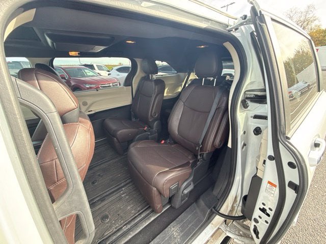 2023 Toyota Sienna Platinum 7 Passenger