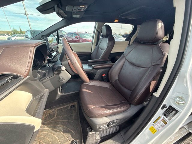 2023 Toyota Sienna Platinum 7 Passenger