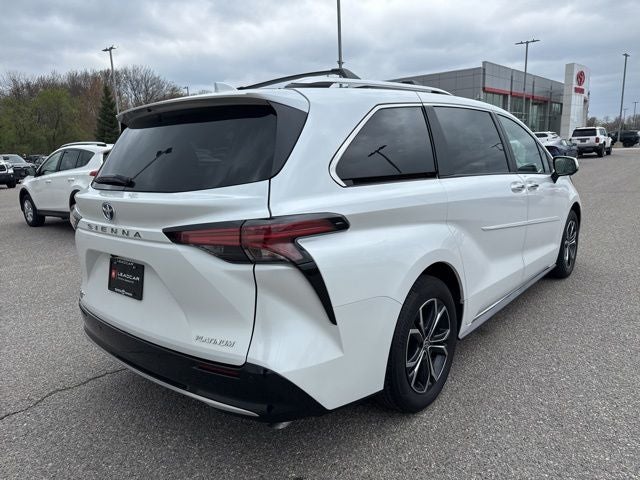 2025 Toyota Sienna Platinum 7 Passenger