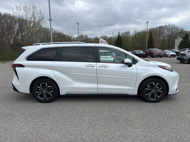 2025 Toyota Sienna Platinum 7 Passenger