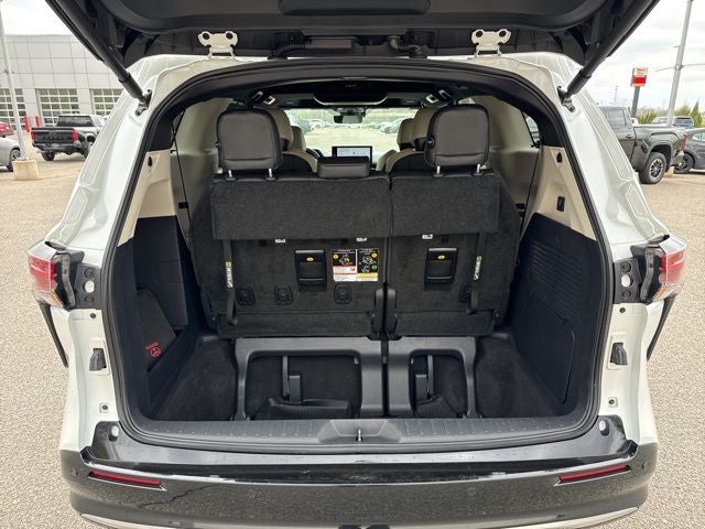 2025 Toyota Sienna Platinum 7 Passenger
