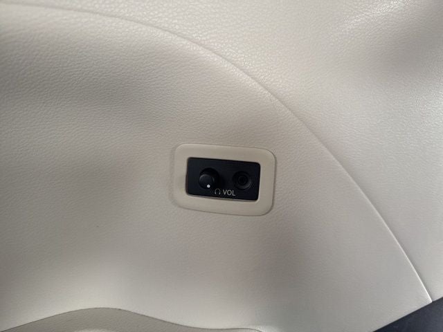 2025 Toyota Sienna Platinum 7 Passenger