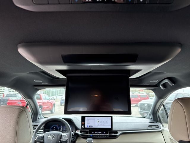 2025 Toyota Sienna Platinum 7 Passenger