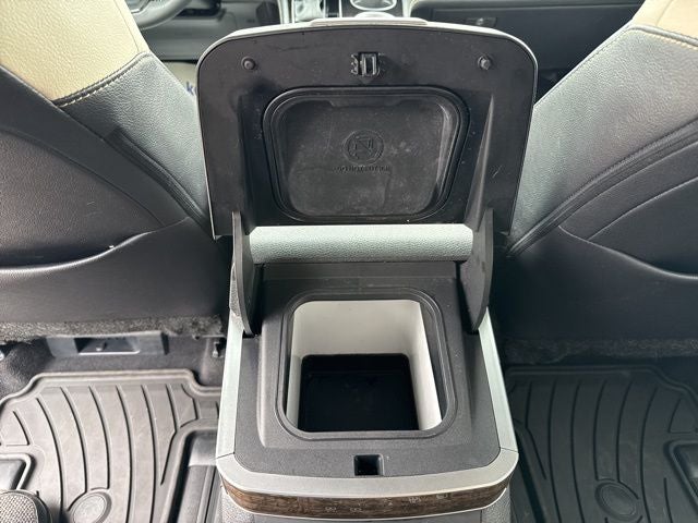 2025 Toyota Sienna Platinum 7 Passenger