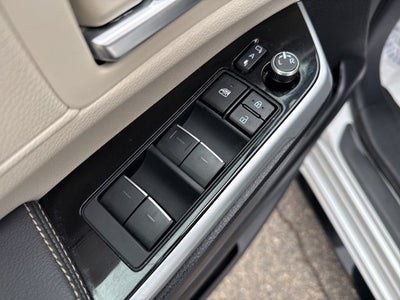 2025 Toyota Sienna Platinum 7 Passenger