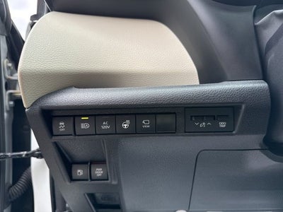 2025 Toyota Sienna Platinum 7 Passenger