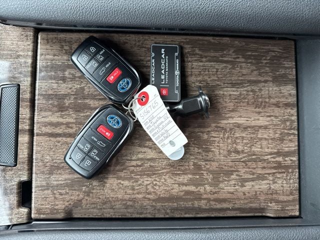 2025 Toyota Sienna Platinum 7 Passenger