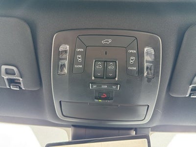 2025 Toyota Sienna Platinum 7 Passenger