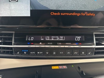 2025 Toyota Sienna Platinum 7 Passenger