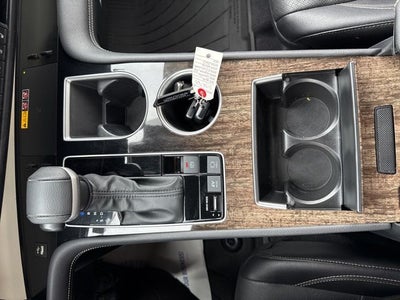 2025 Toyota Sienna Platinum 7 Passenger