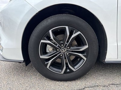 2025 Toyota Sienna Platinum 7 Passenger