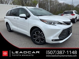 2025 Toyota Sienna Platinum 7 Passenger